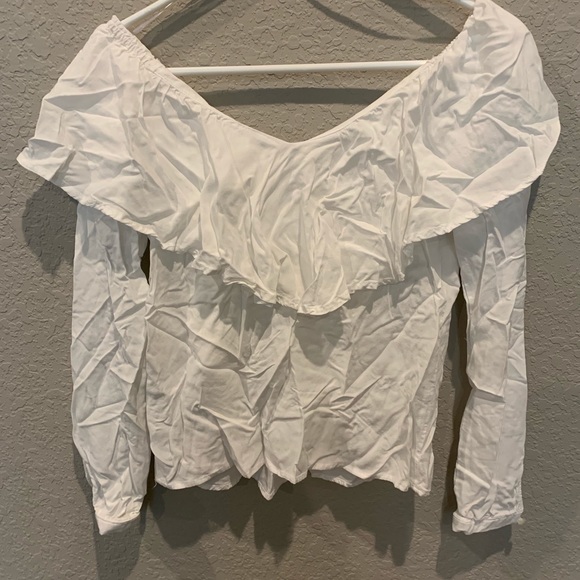 White Ruffled blouse - Picture 2 of 3